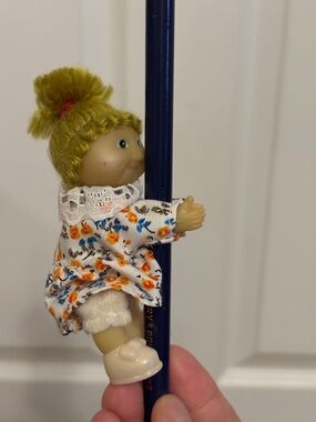Vintage 1980 Cabbage Patch Kids Mini 4" Clip-On Hugger